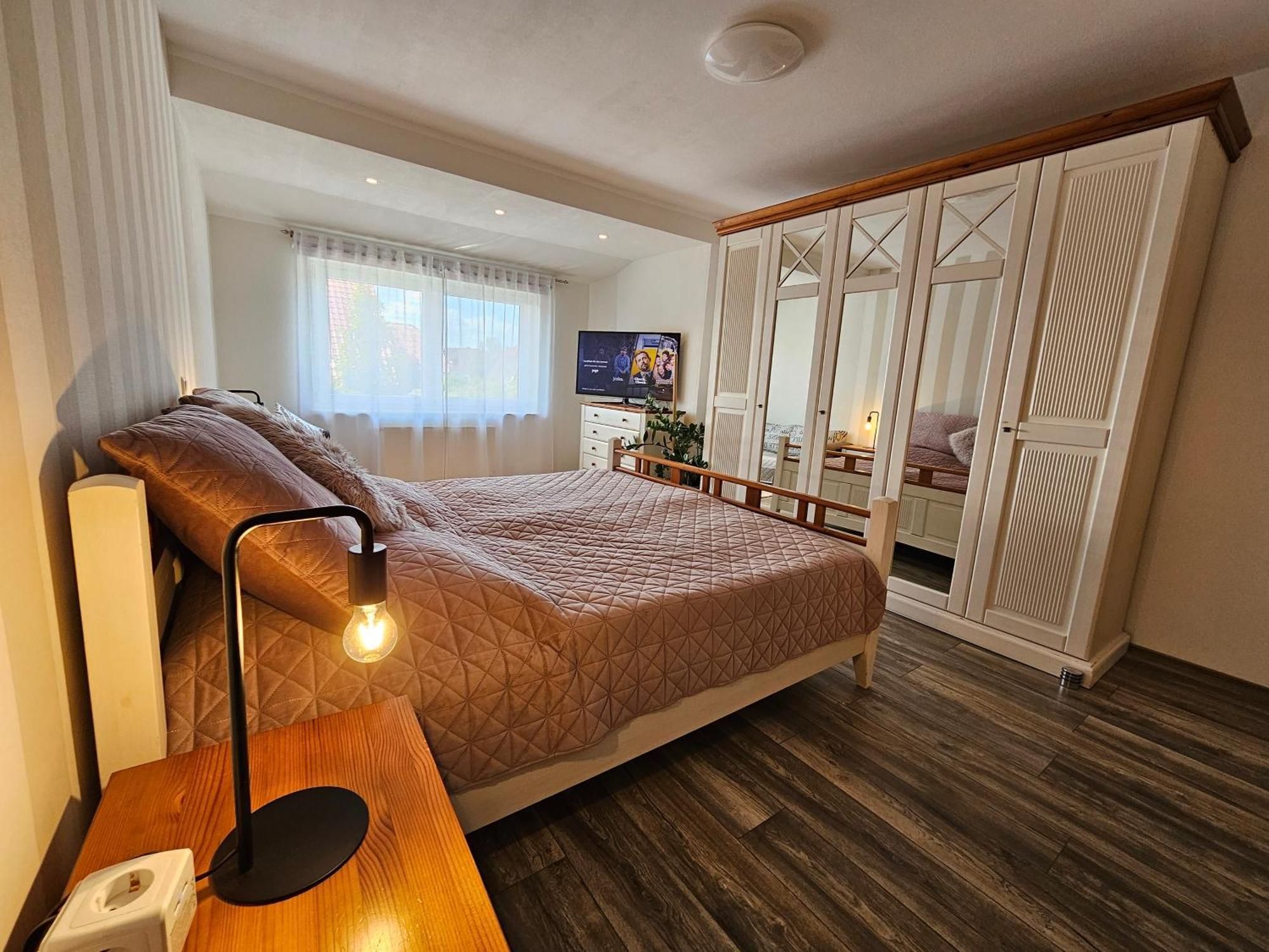 Schicke Unterkunft mit 2 Schlafzimmer, Küche, Bad Korbach Exterior foto